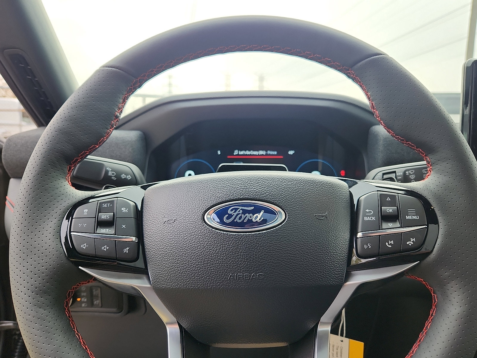 2026 Ford Explorer ST - Photo 15