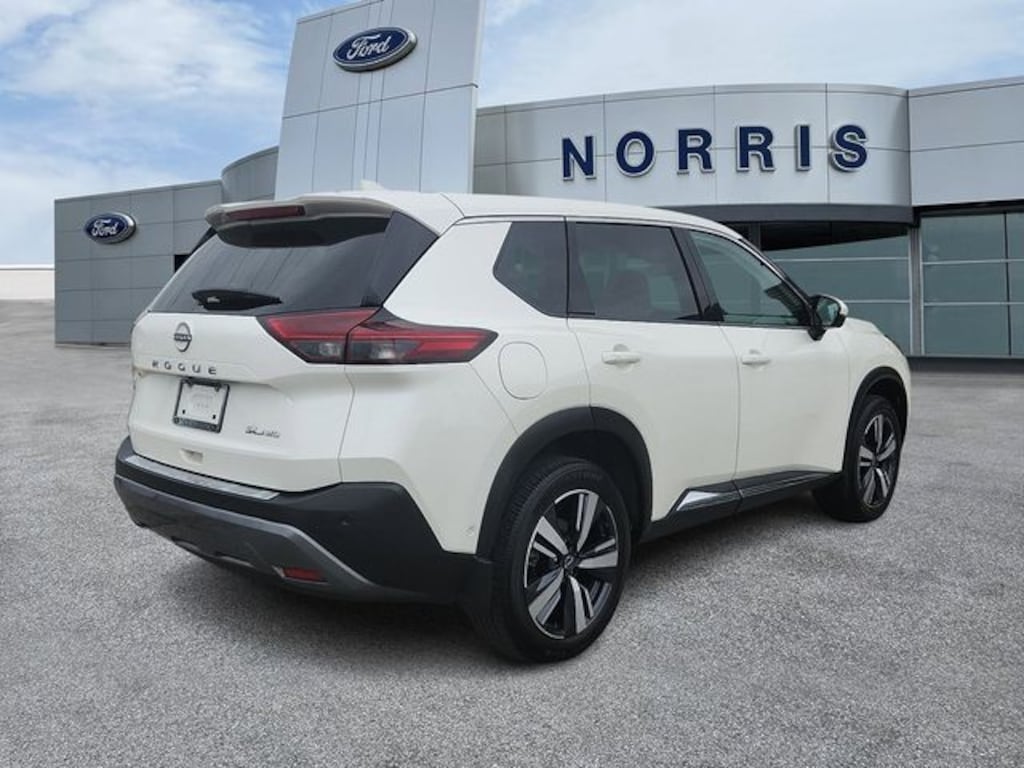 Used 2023 Nissan