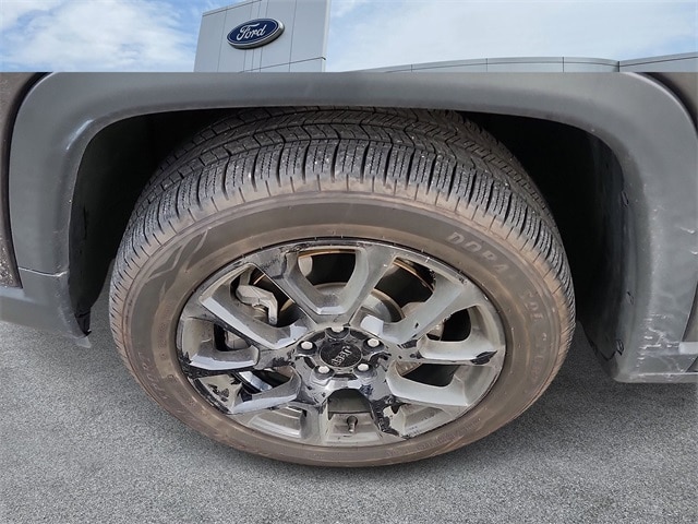 2023 Jeep Compass Altitude photo 3