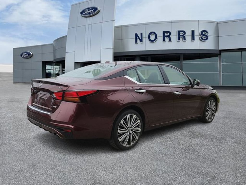 Used 2023 Nissan