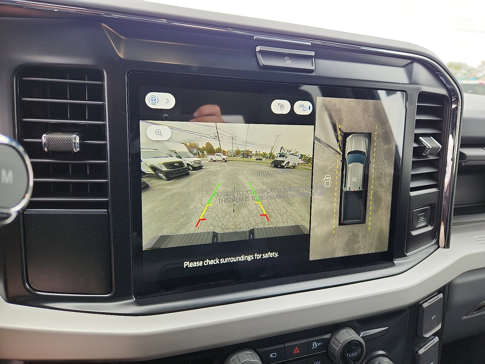 2026 Ford F-350 Super Duty XLT - Photo 13