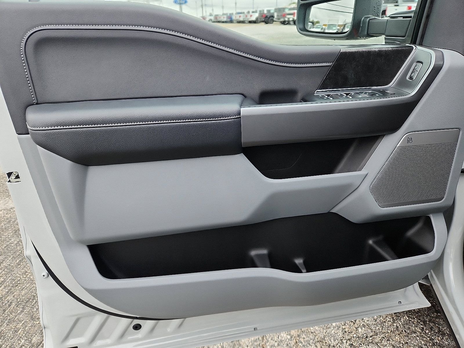 2026 Ford F-350 Super Duty XLT - Photo 8
