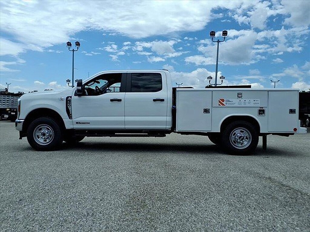 New 2026 Ford Super Duty F-350 SRW Truck Crew Cab