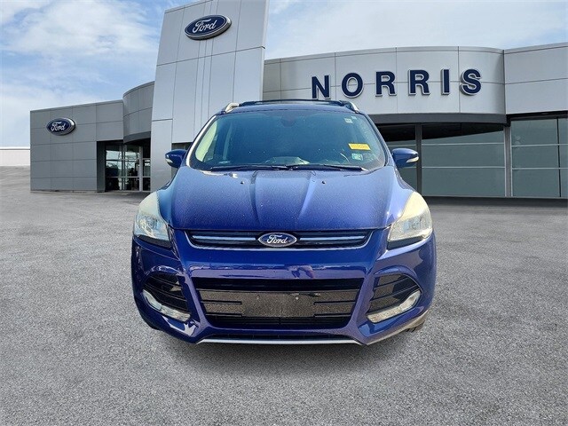 2015 Ford Escape Titanium photo 2