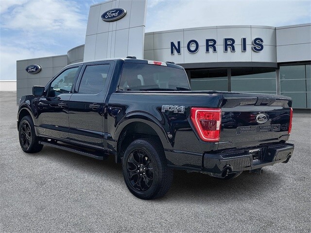 2023 Ford F-150 XLT photo 2