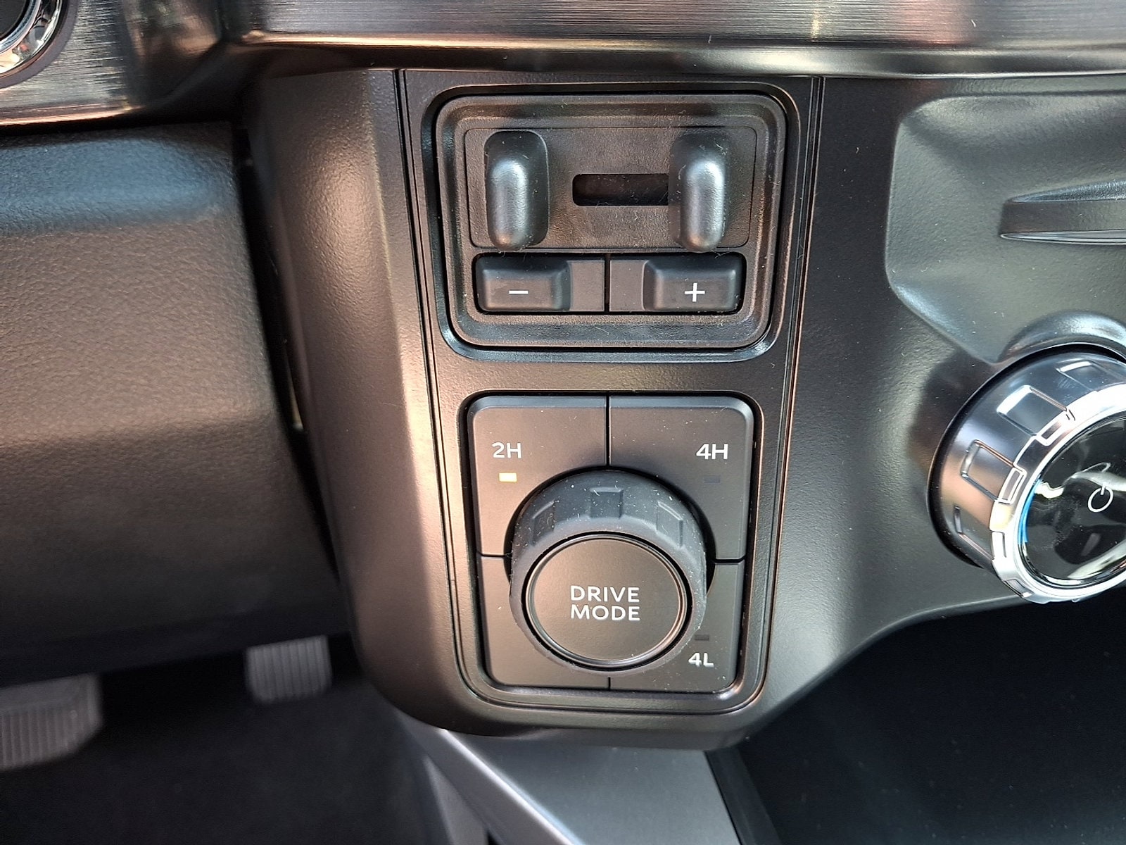 2025 Ford F-350 Super Duty Lariat - Photo 16