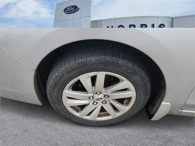 2015 Subaru Impreza 2.0i Premium photo 3