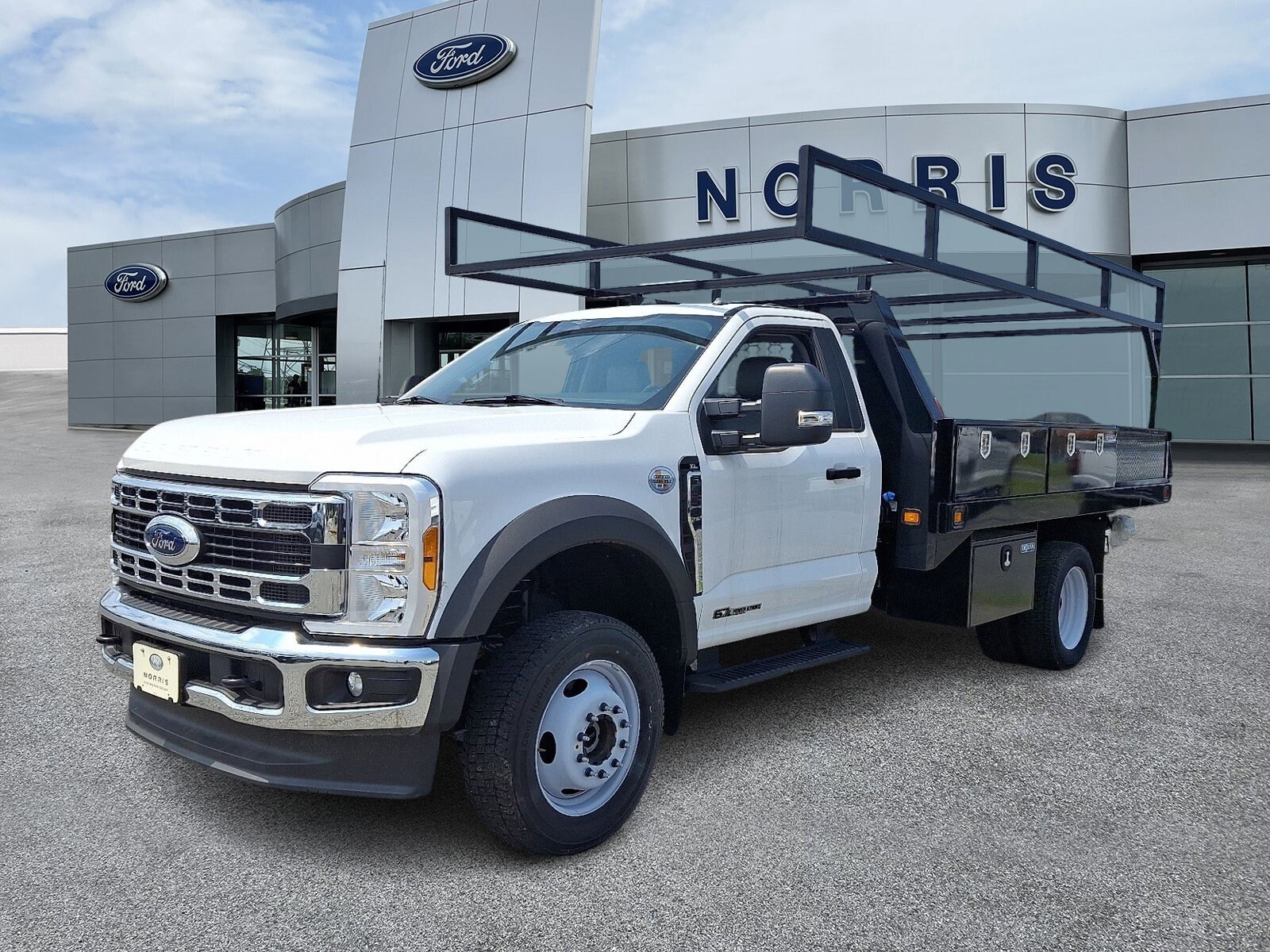 2023 Ford F-450 photo 2