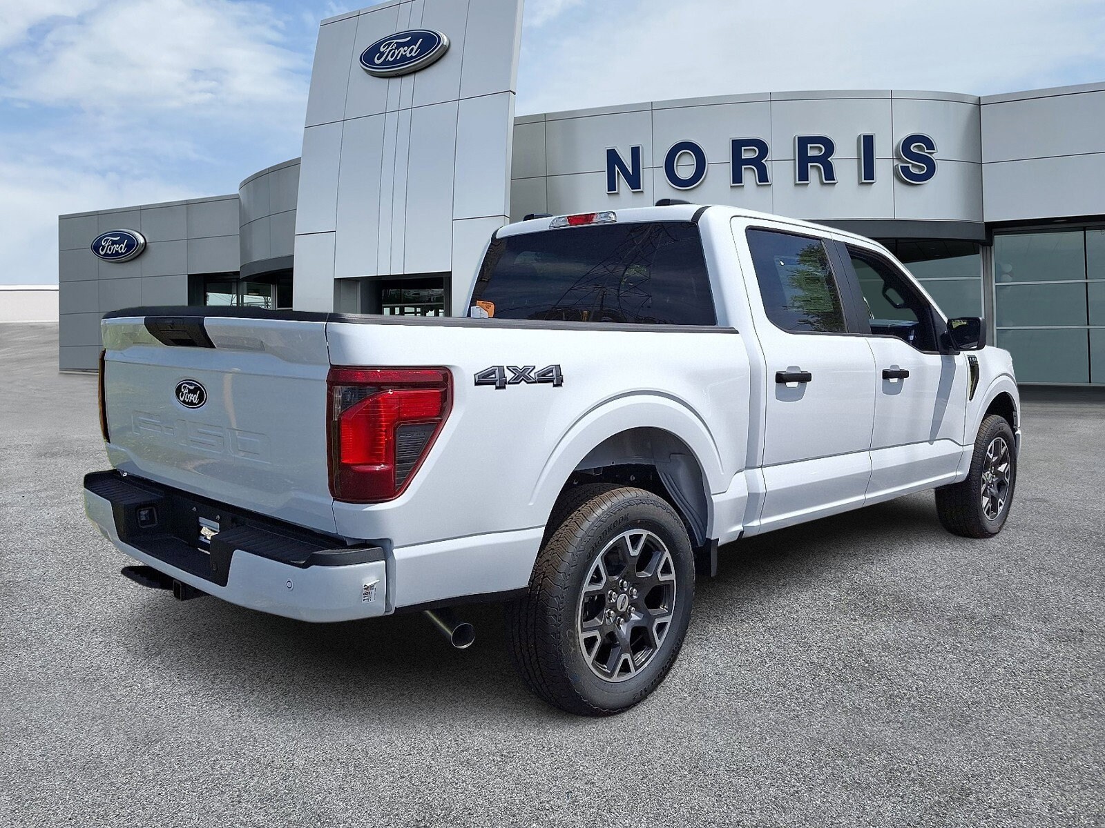 2025 Ford F-150 STX photo 4