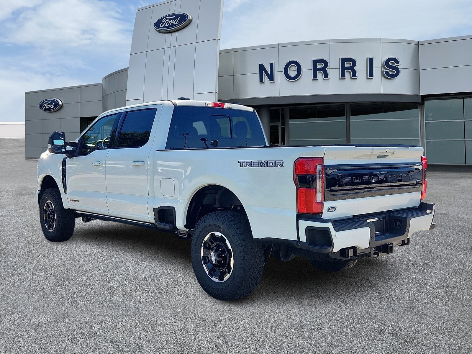 2026 Ford F-250 Platinum photo 2