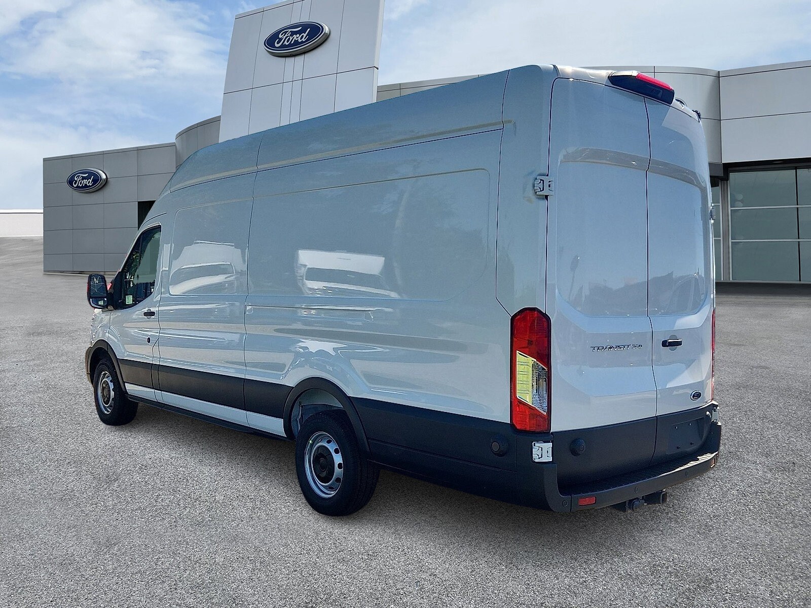 2025 Ford Transit Cargo Van photo 3