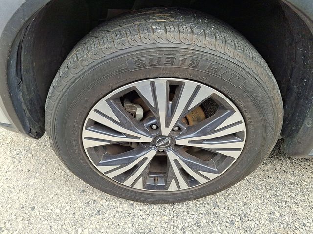 2022 Nissan Rogue SV photo 2