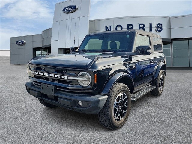 2022 Ford Bronco Outer Banks photo 3