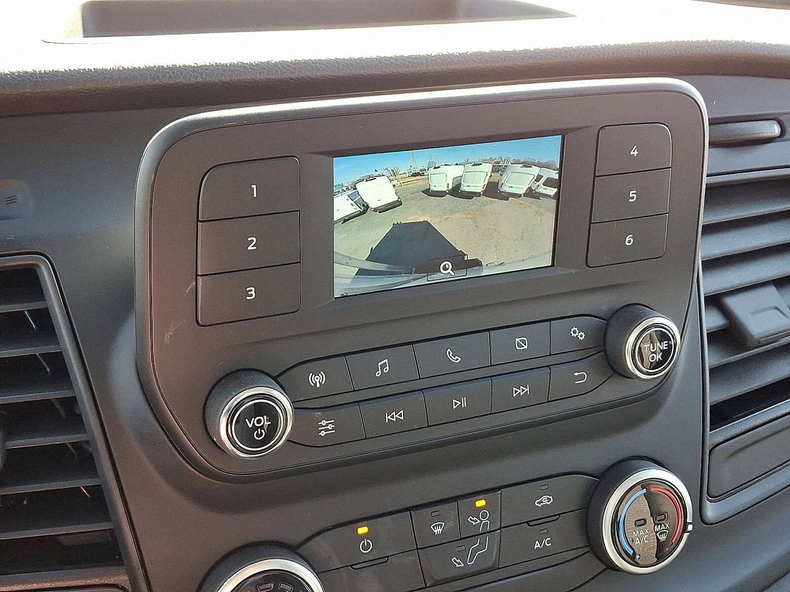 2024 Ford Transit Cutaway Base - Photo 10