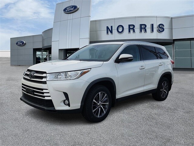 2019 Toyota Highlander SE XLE photo 2