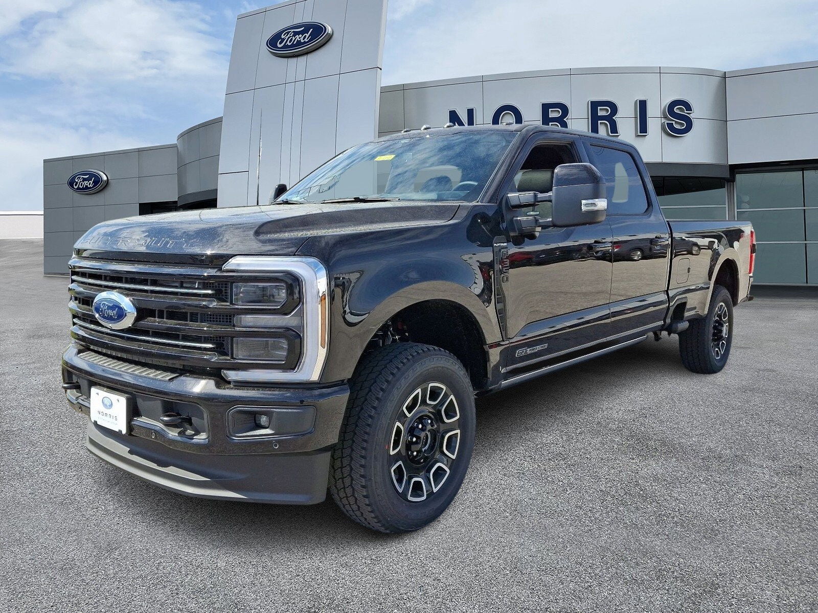 2025 Ford F-350 Platinum photo 2