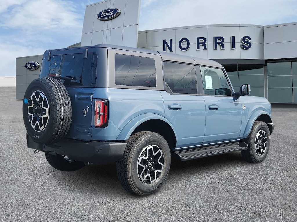 New 2025 Ford Bronco Outer Banks SUV