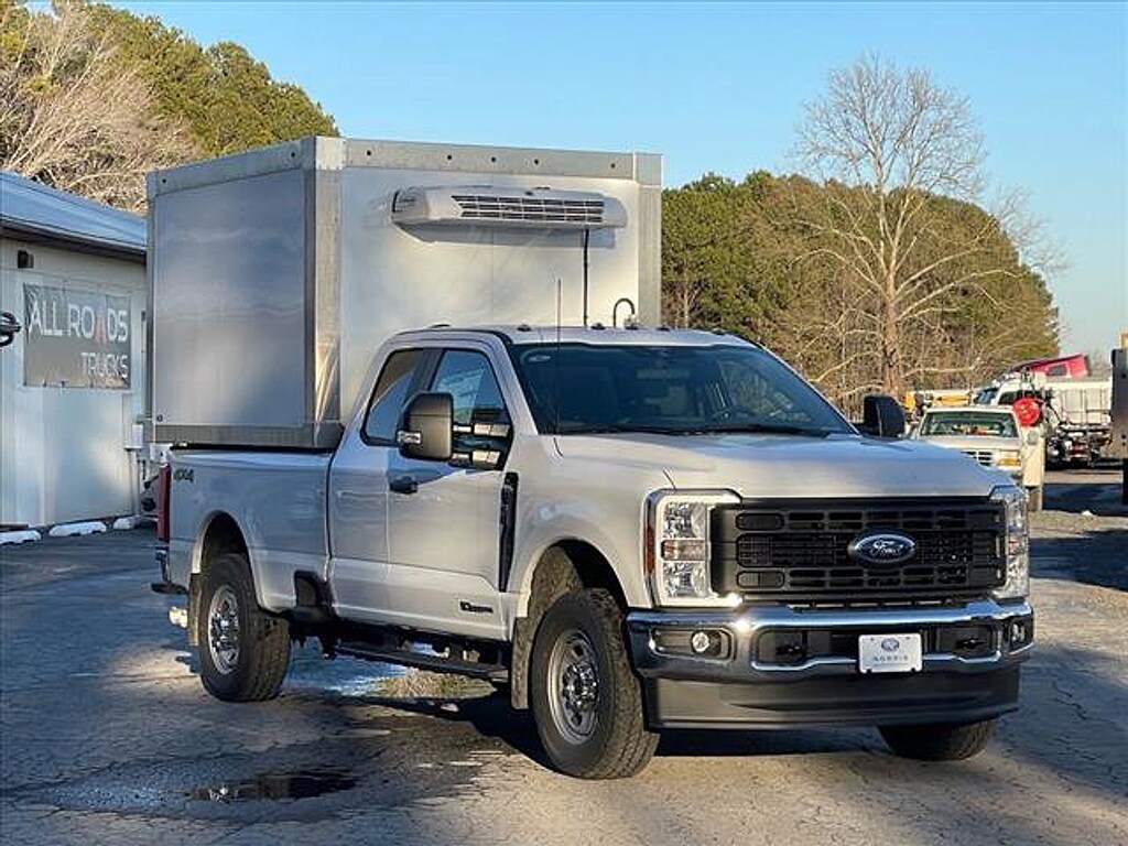 New 2025 Ford Super Duty F-350 SRW XL Truck Super Cab