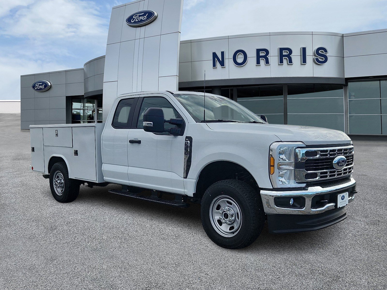 2026 Ford F-350 Super Duty Chassis Cab