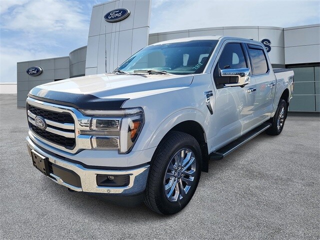 2025 Ford F-150 Lariat photo 3