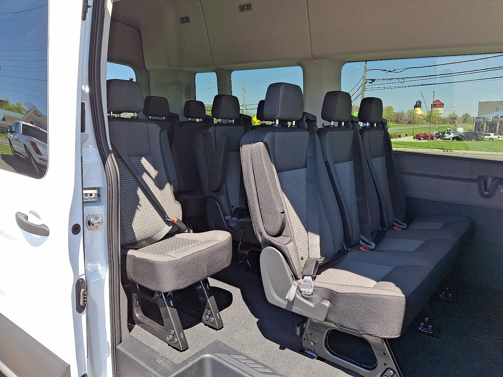 2024 Ford Transit Passenger Van XLT - Photo 6