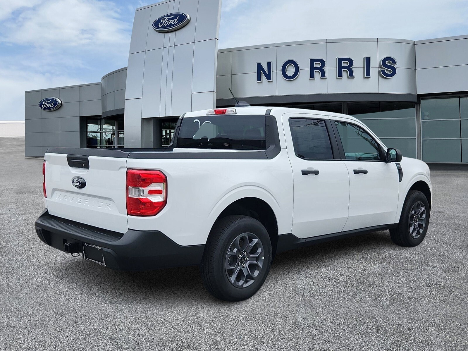 2025 Ford Maverick XLT photo 3
