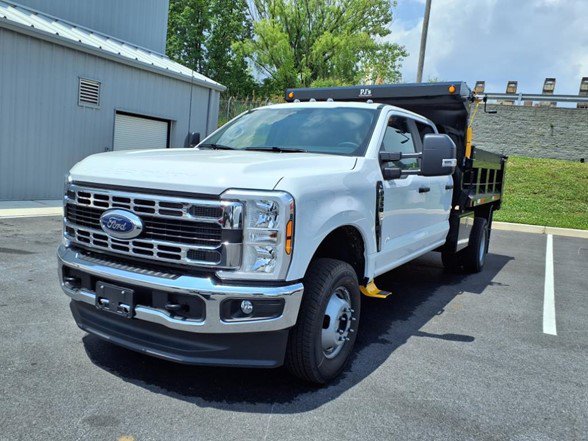 2025 Ford F-350 Super Duty Chassis Cab