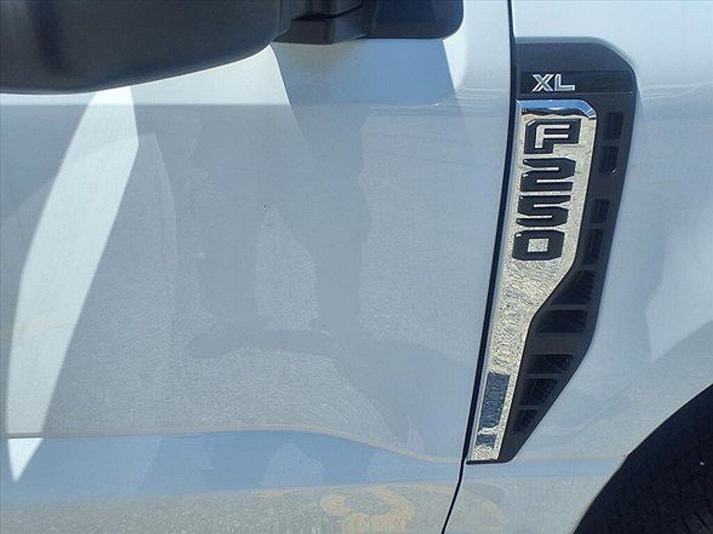 New 2026 Ford Super Duty F-250 SRW Truck Crew Cab