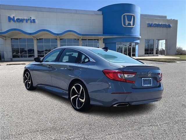 2022 Honda Accord Sport 2.0T photo 3