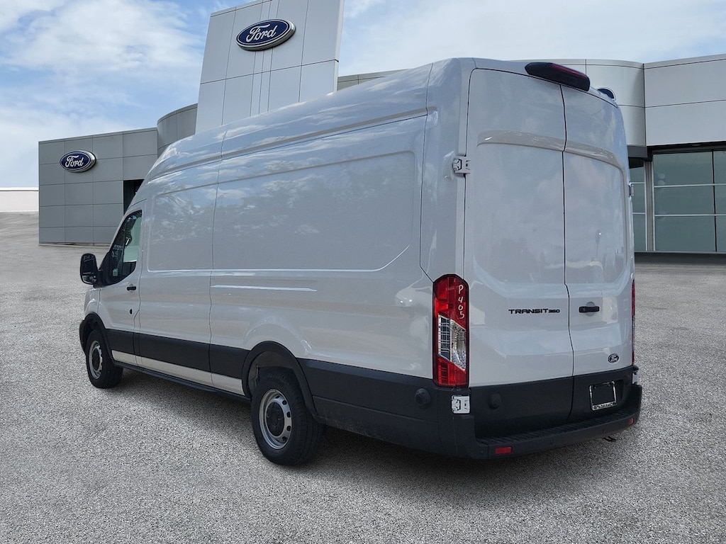 New 2026 Ford Transit Cargo Van  Van Cargo Extended