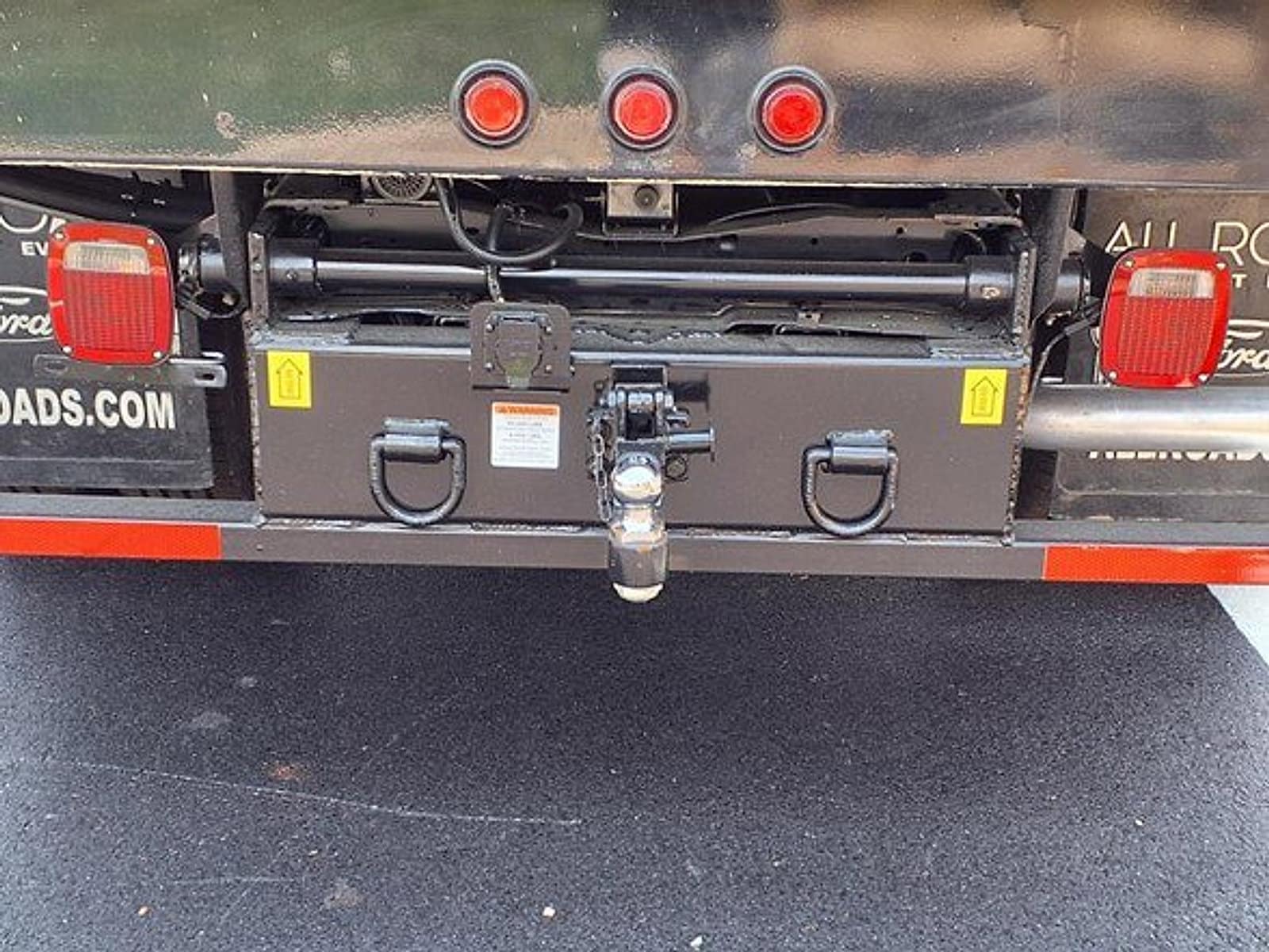 2025 Ford F-350 Super Duty Chassis Cab XL - Photo 8