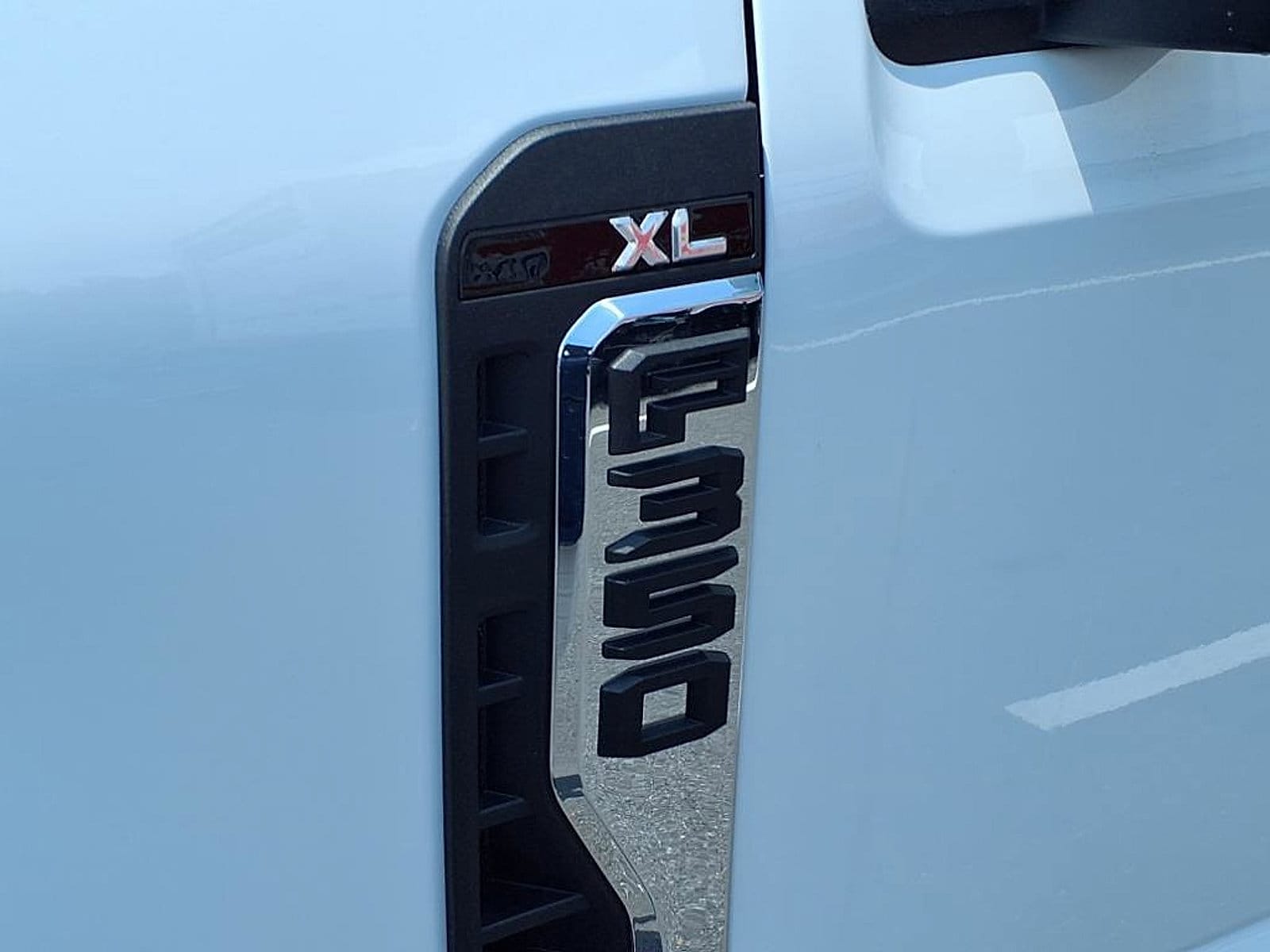 2025 Ford F-350 Super Duty Chassis Cab XL - Photo 11
