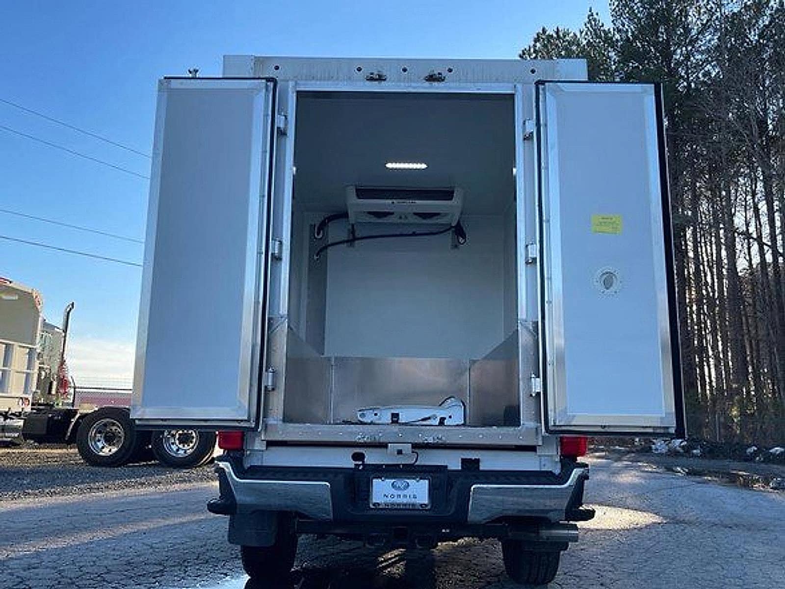 2025 Ford F-350 Super Duty XL - Photo 10