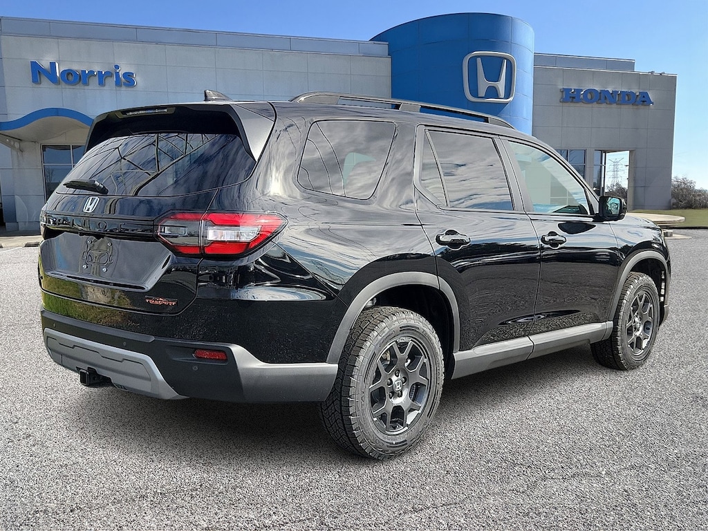 New 2025 Honda Pilot TrailSport SUV
