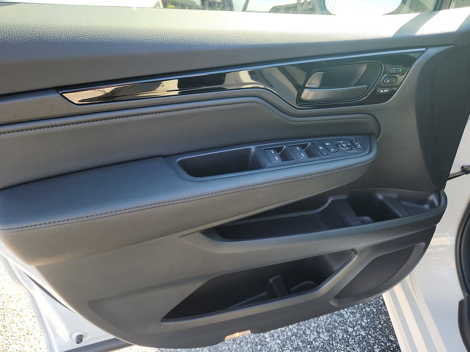 2026 Honda Odyssey Touring - Photo 8