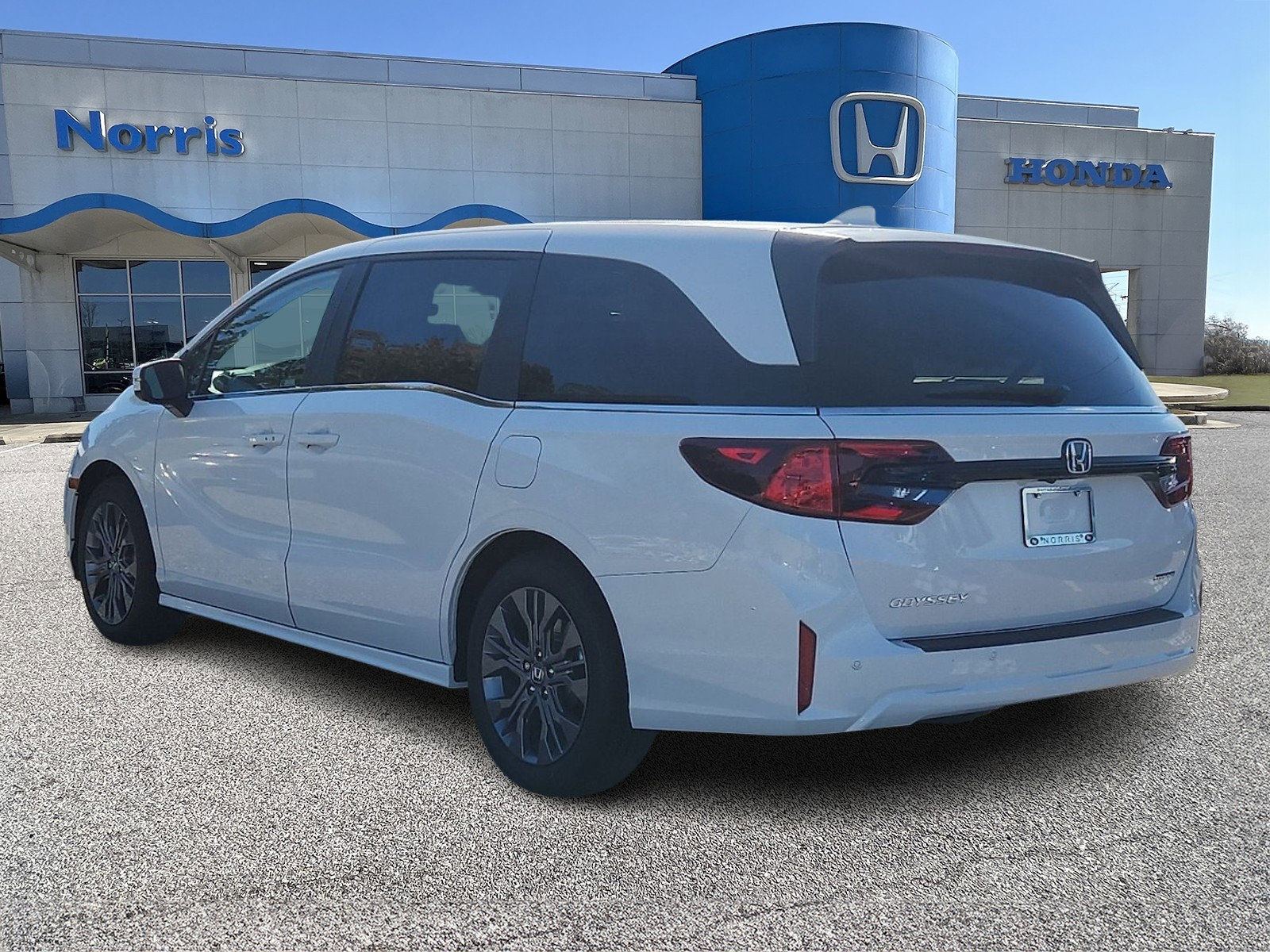 2026 Honda Odyssey Touring - Photo 3