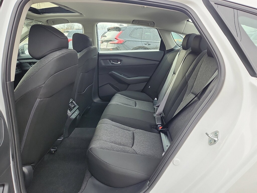 2025 Honda Accord SE photo 2