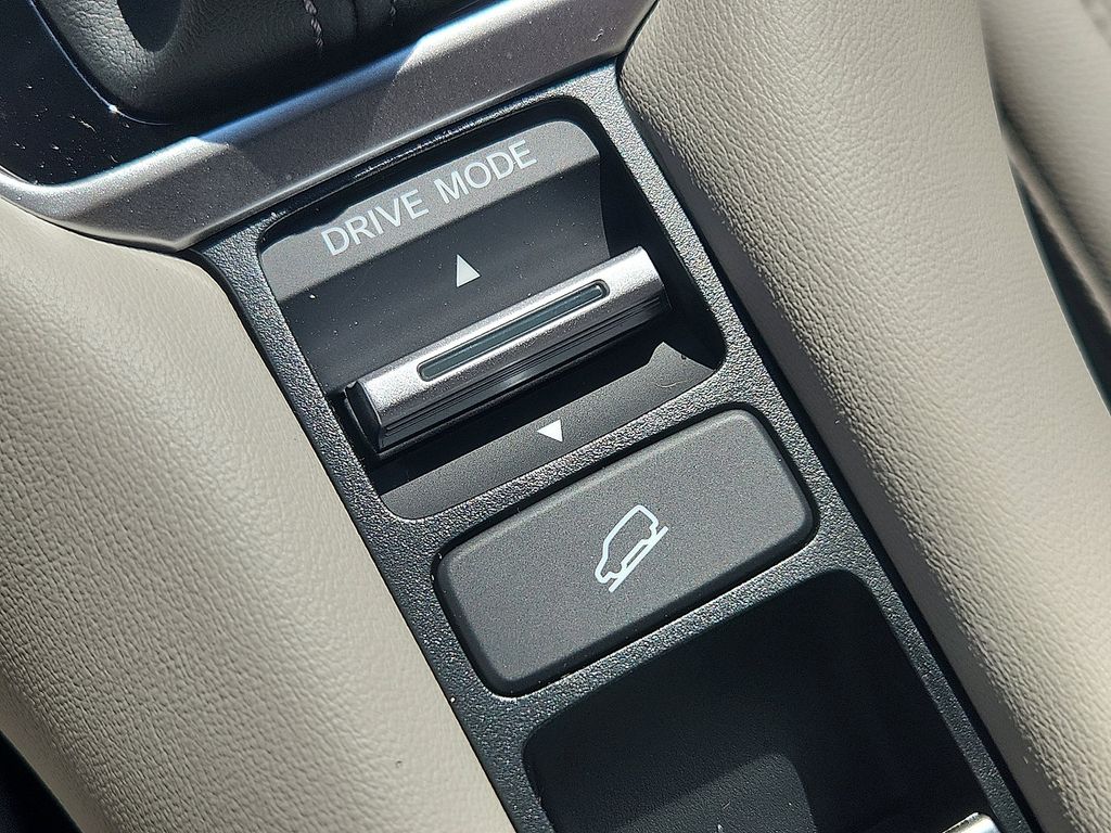 2026 Honda HR-V EX-L - Photo 16