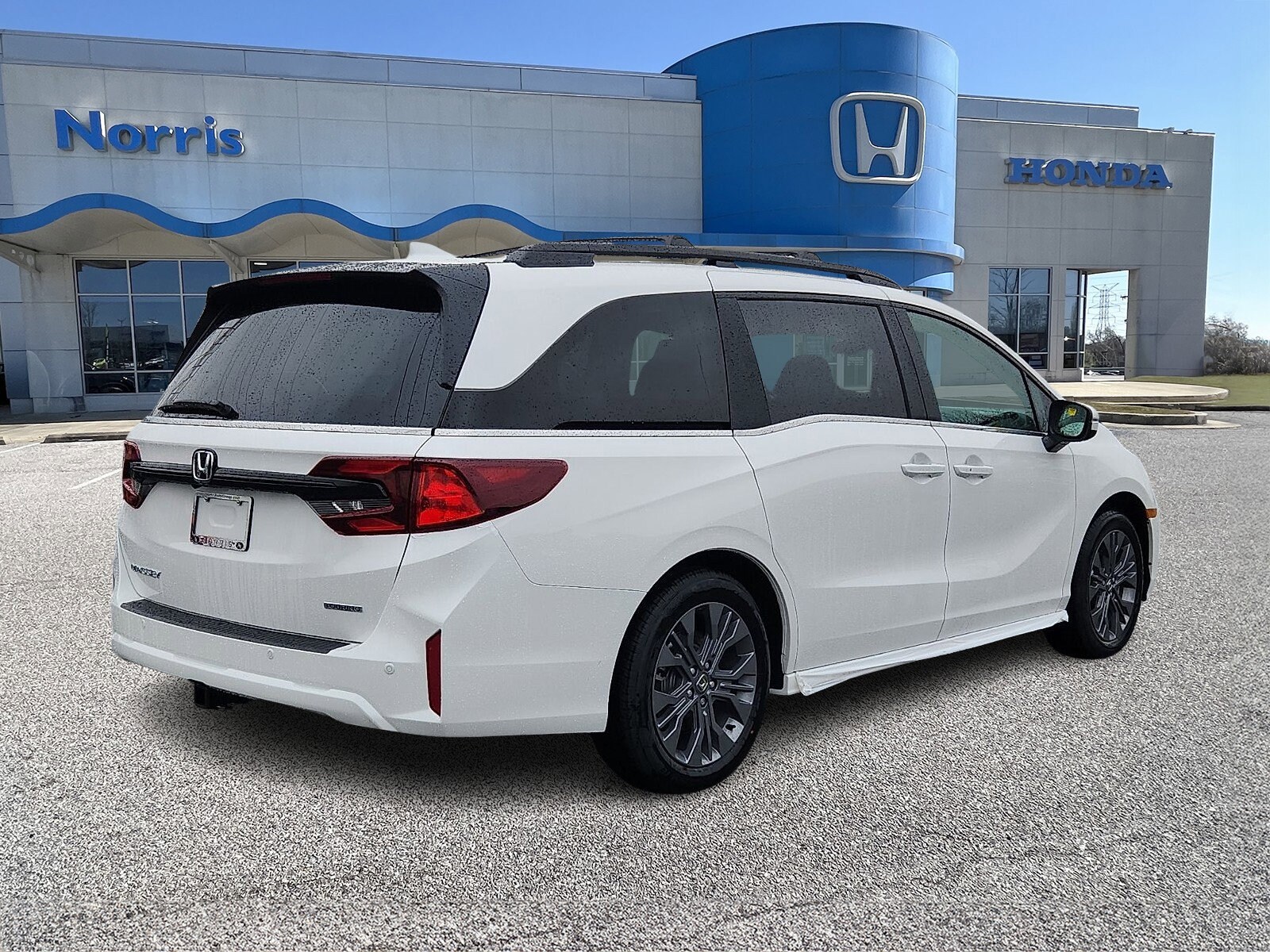 2026 Honda Odyssey Touring photo 4