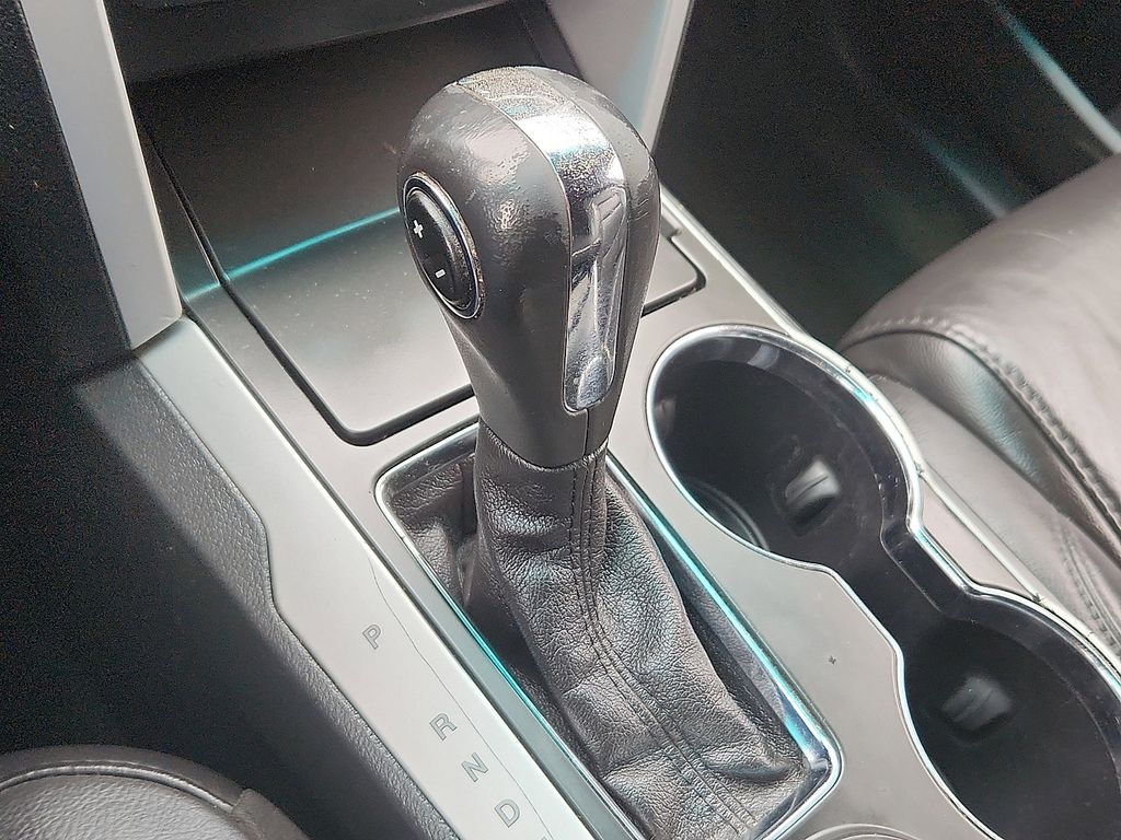 2015 Ford Explorer XLT - Photo 10