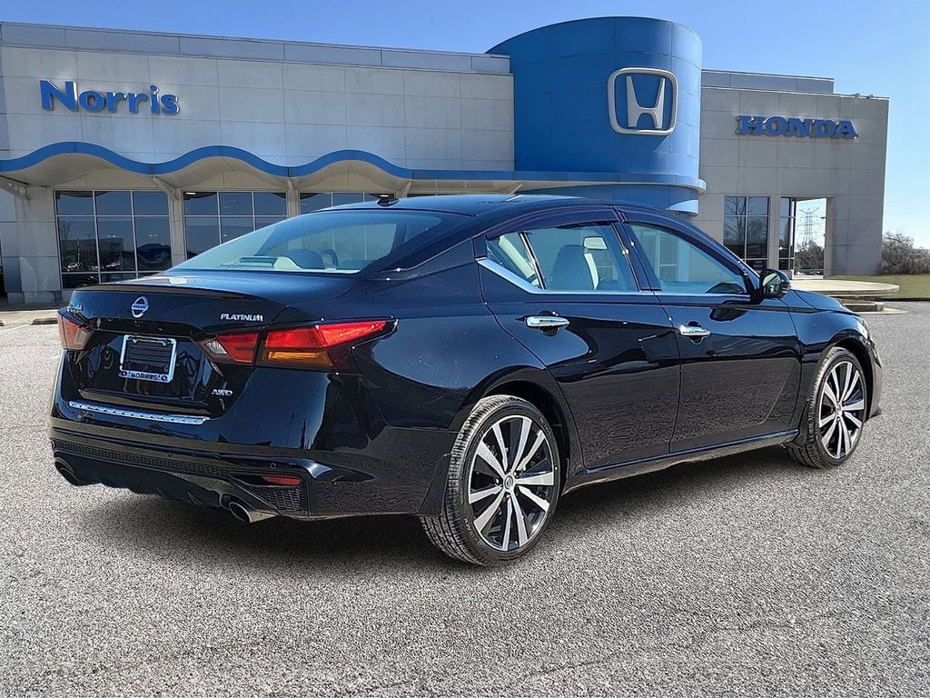 Used 2019 Nissan Altima 2.5 Platinum Sedan