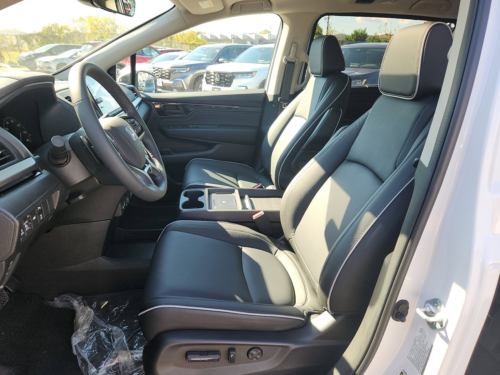 2026 Honda Odyssey Touring - Photo 9