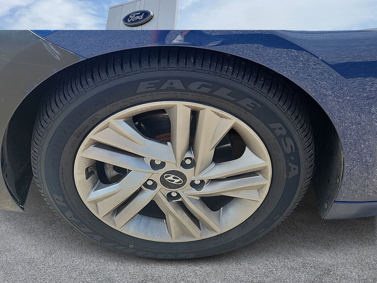 2020 Hyundai Elantra SEL photo 3