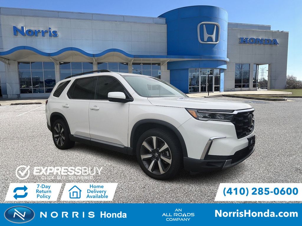 2024 Honda Pilot Touring AWD's photo