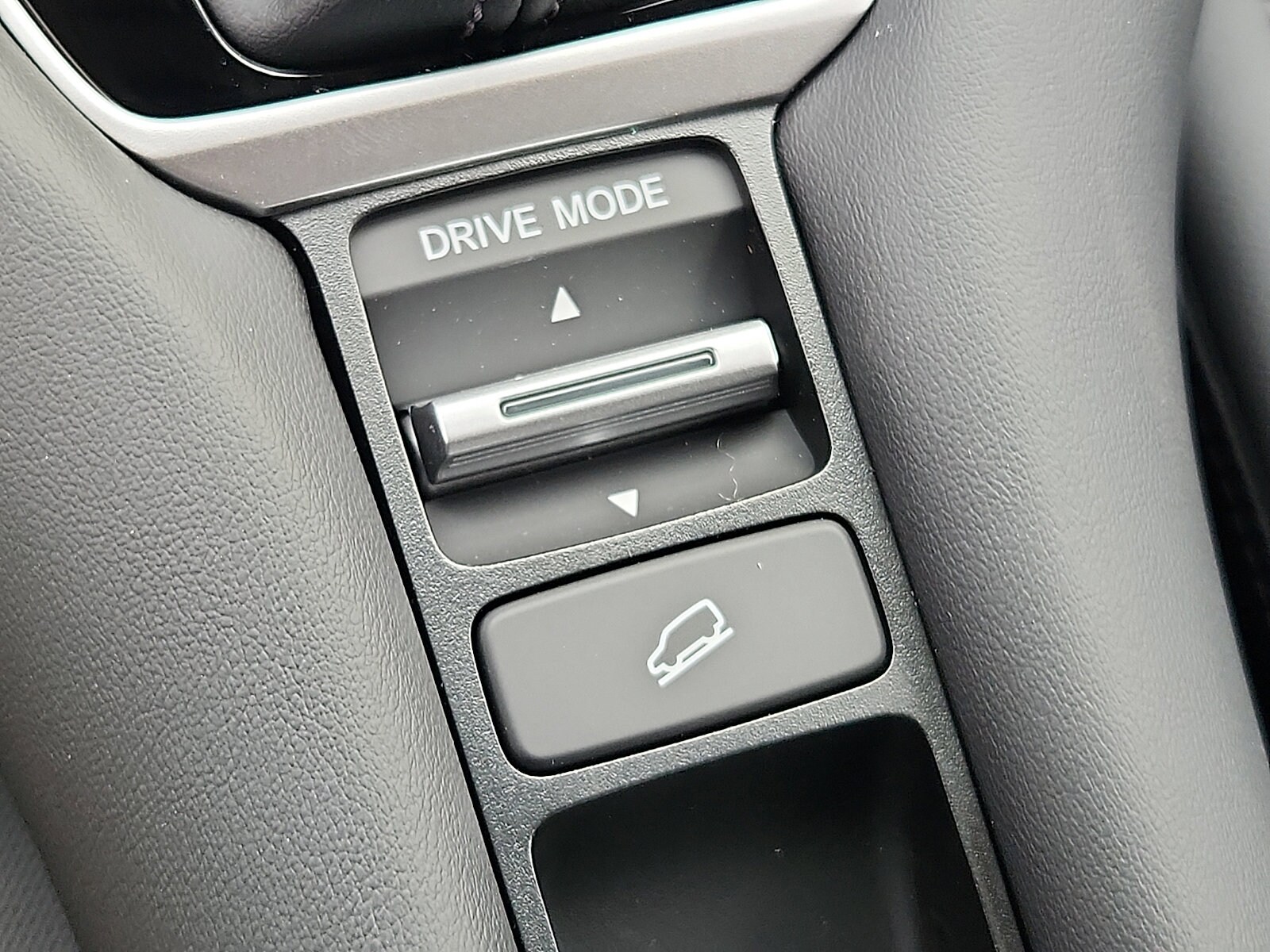 2026 Honda HR-V EX-L - Photo 16