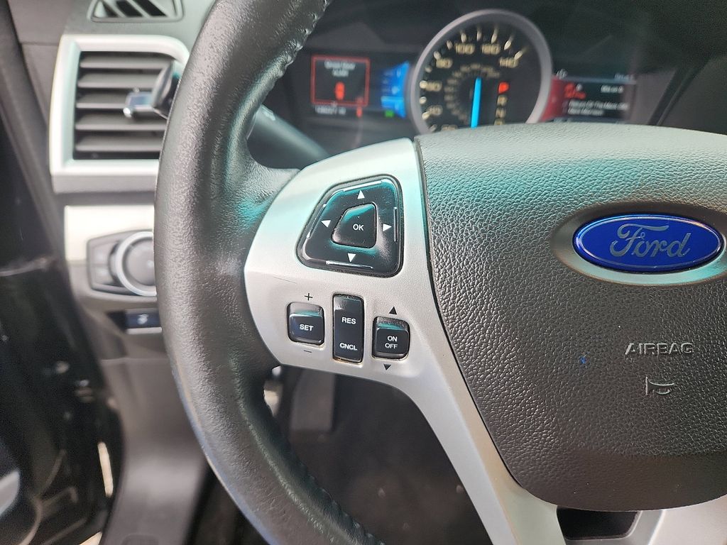 2015 Ford Explorer XLT - Photo 16