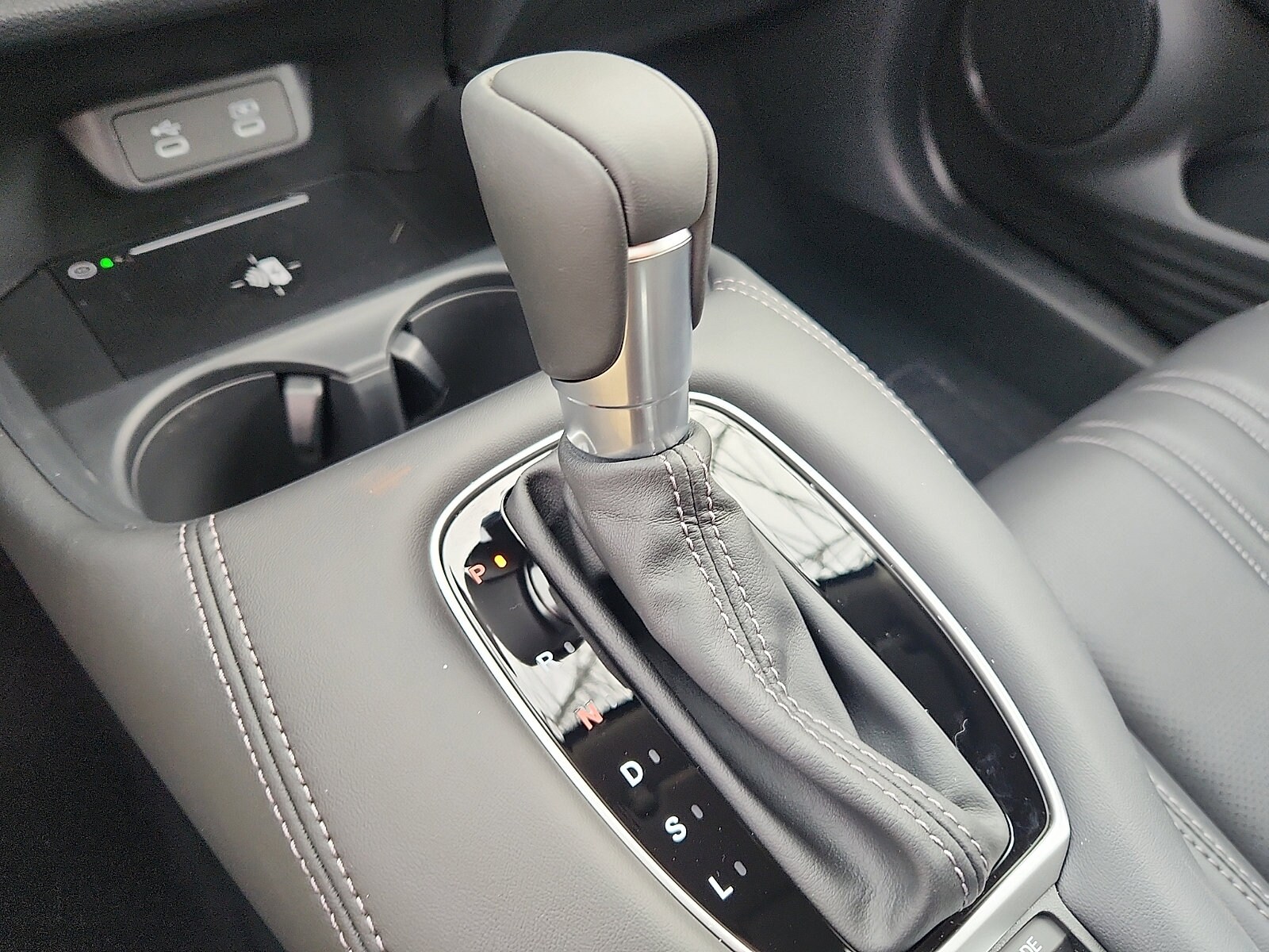 2026 Honda HR-V EX-L - Photo 11