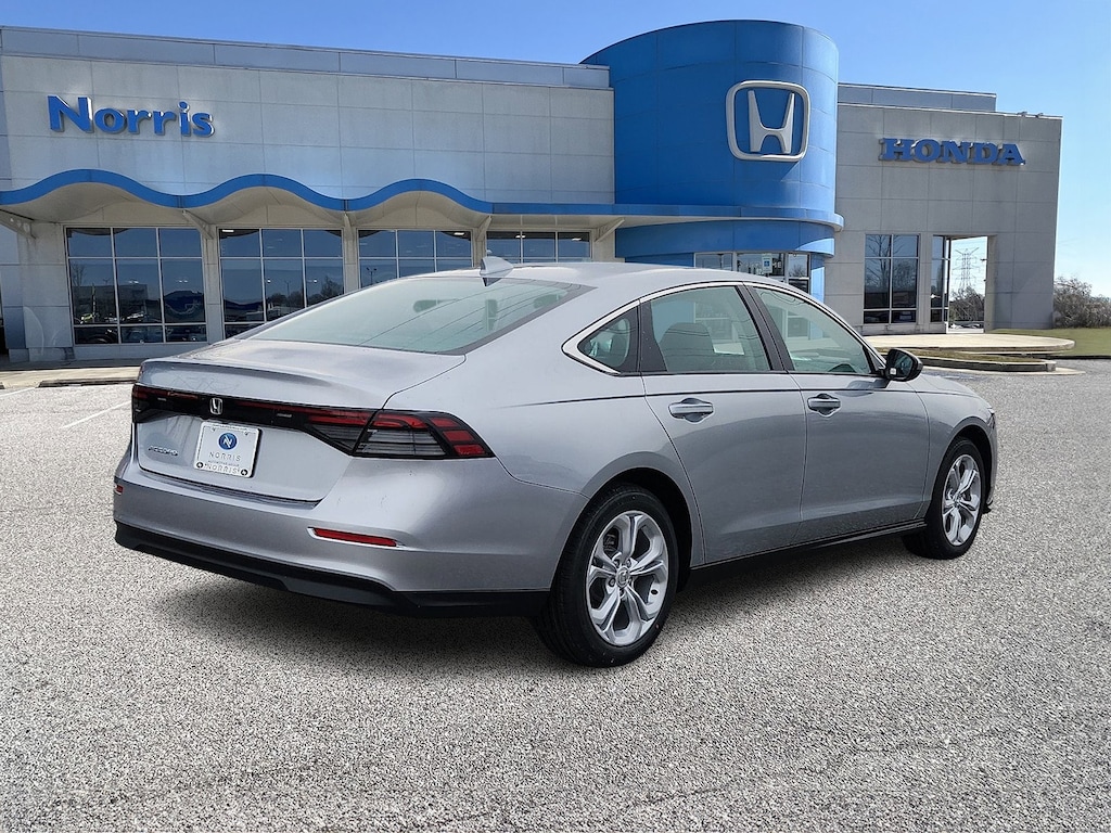 New 2025 Honda Accord LX Sedan