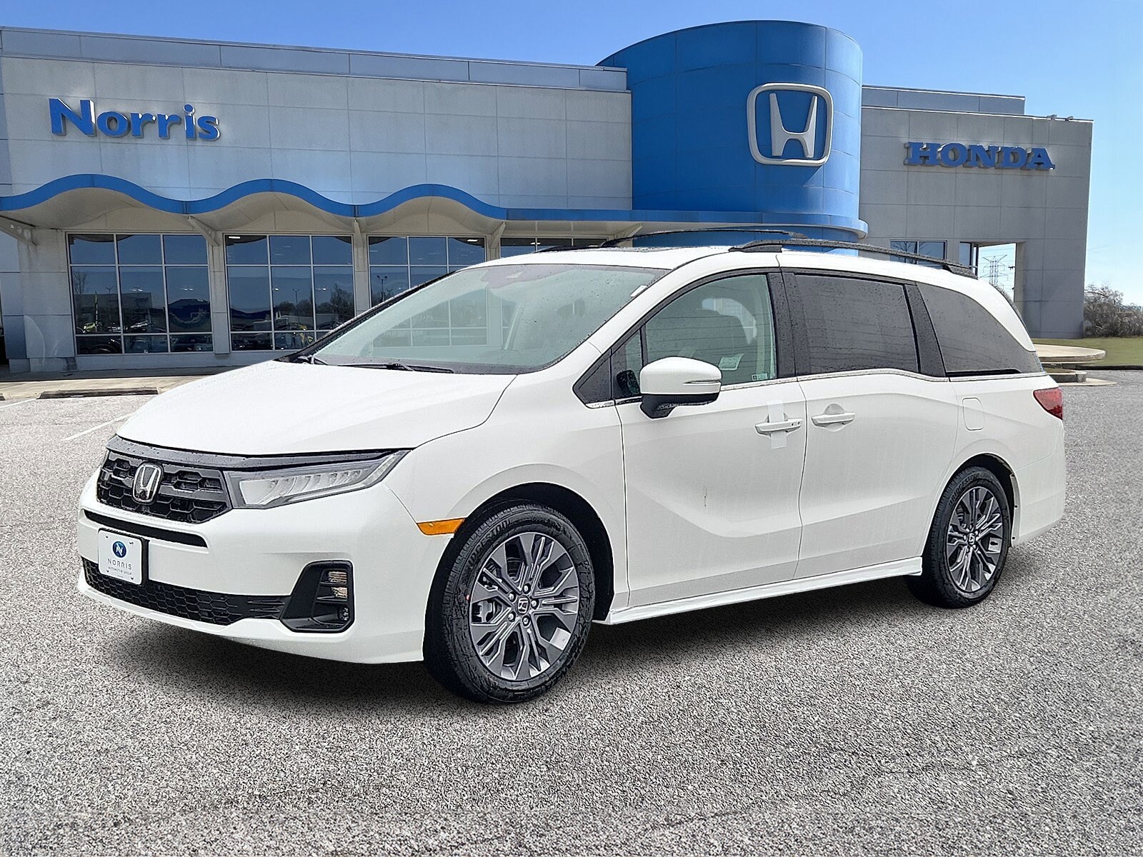2026 Honda Odyssey Touring photo 2