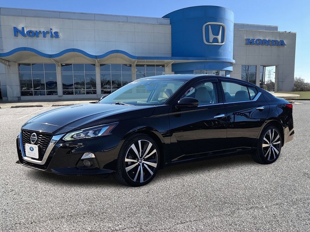 Used 2019 Nissan Altima 2.5 Platinum Sedan